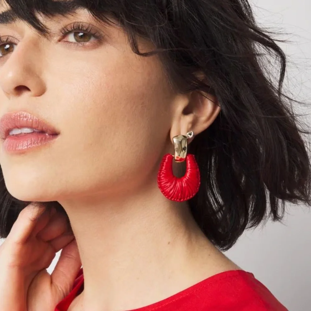 WHBM GOLD & RED RAFFIA DROP EARRINGS - Picture 1 of 3